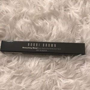 🚨Bobbi Brown retouching wand for medium to dark!
